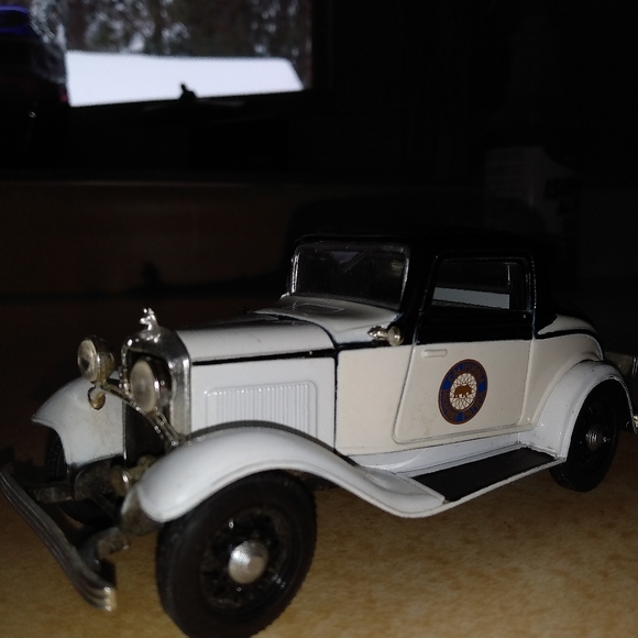 Die cast car - Picture 3 of 6